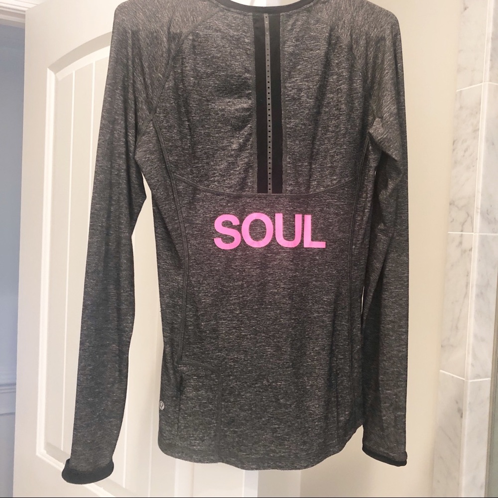 Lululemon Long Sleeve Size 8 SoulCycle Gray & Pink